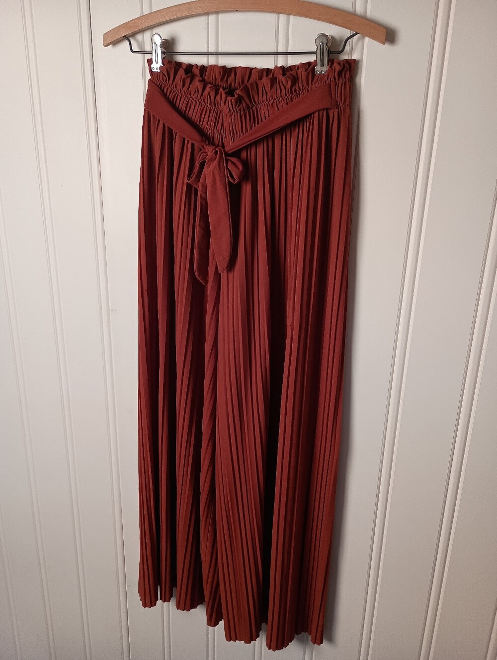 Fun! Pleated Wide-Leg Jumpsuit Pants with Tie Waist- Size SM